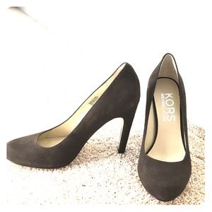 Kors by Michael Kors Suede pumps. NIB
